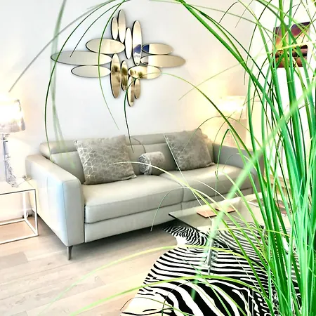 Luxury 402 Adult Only *